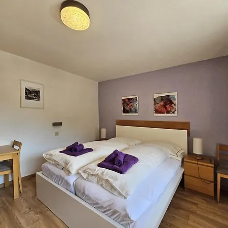 Cresta 4 Зас-Фе